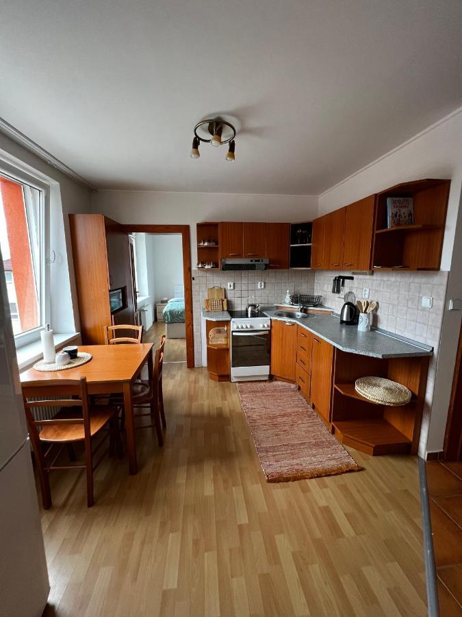 Appartamento Apartman Mw Poprad Esterno foto